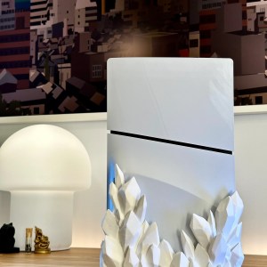 Kristallstandurinn – PS5 Slim (Digital & Disc)