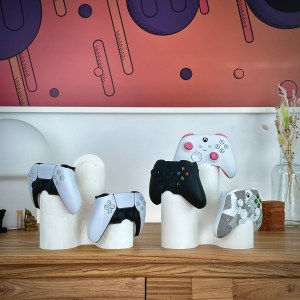 Nútímalegur þriggja fjarstýringa standur